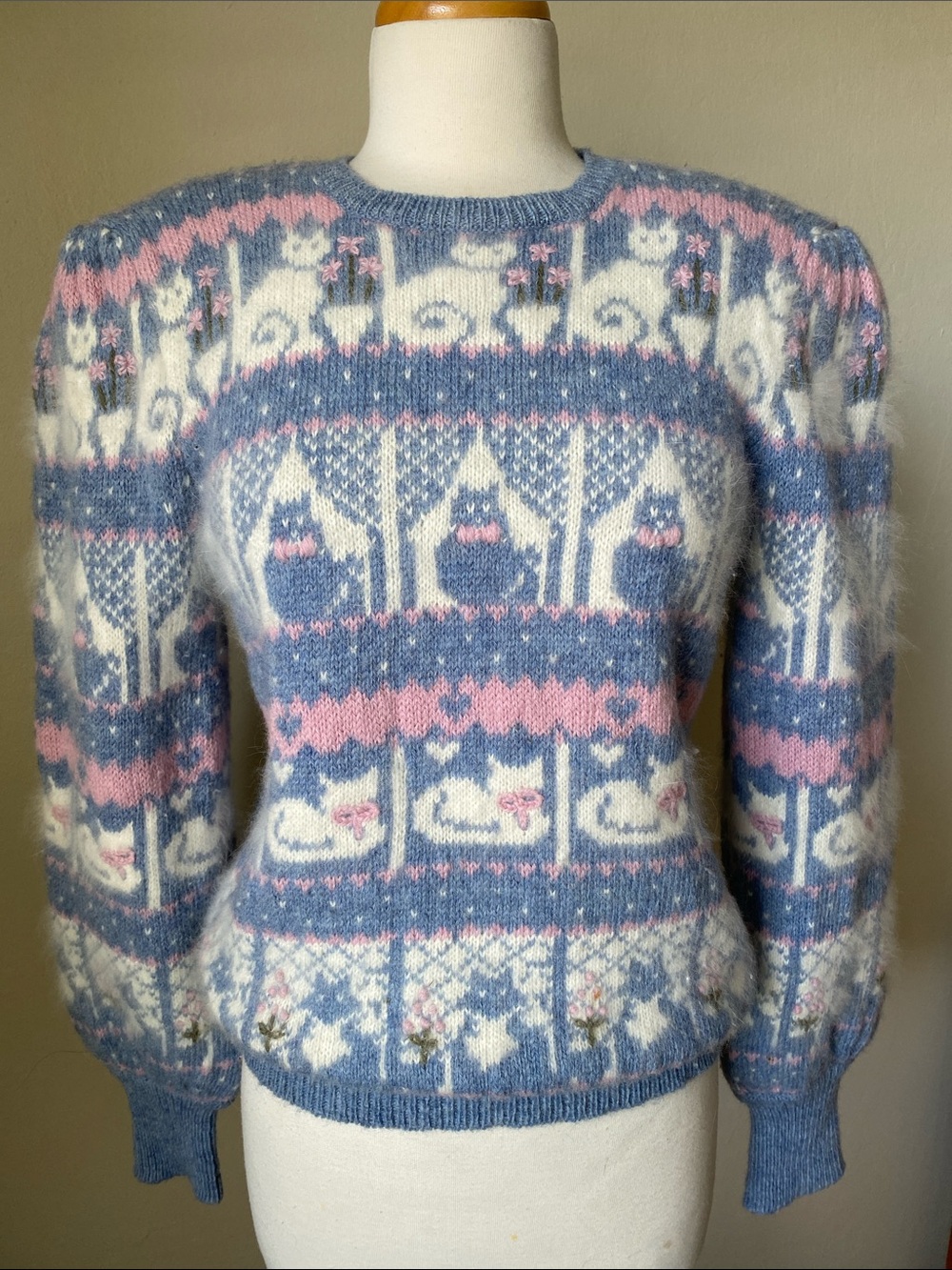 Vintage Moussie Susan Bristol Size 34 Wool Angora Cat Cottagecore Knit Sweater